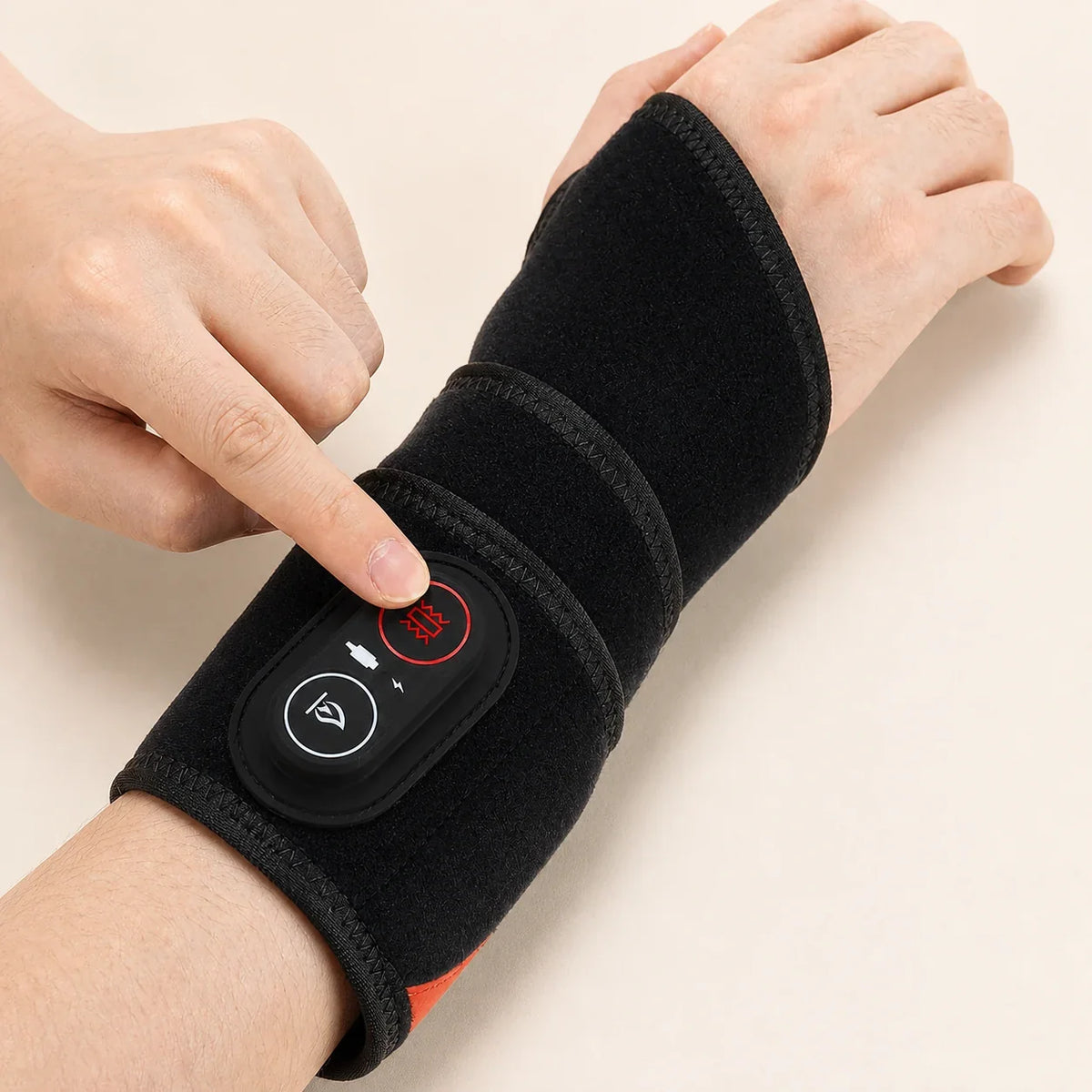 Close view of the two-button controller on the black ThermoLuma Flex Wrap.